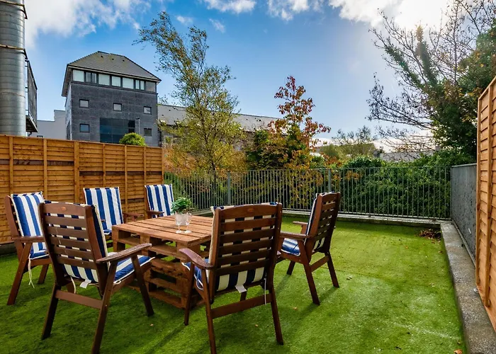 Centre Escape With Large Terrace, Sleeps 7 Apartament