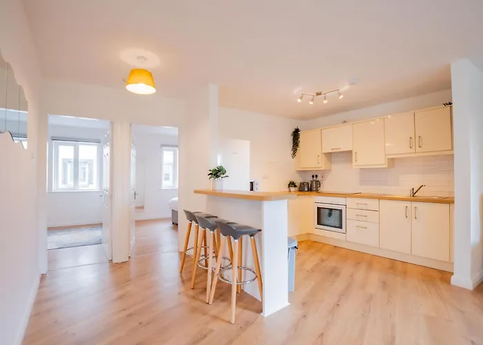 Centre Escape With Large Terrace, Sleeps 7