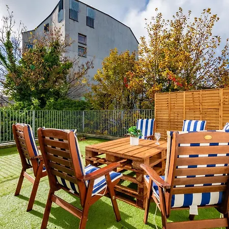 Centre Escape With Large Terrace, Sleeps 7 *