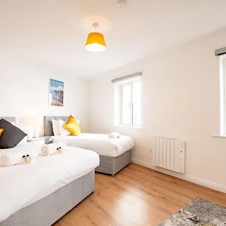 Centre Escape With Large Terrace, Sleeps 7 Апартаменты Голуэй