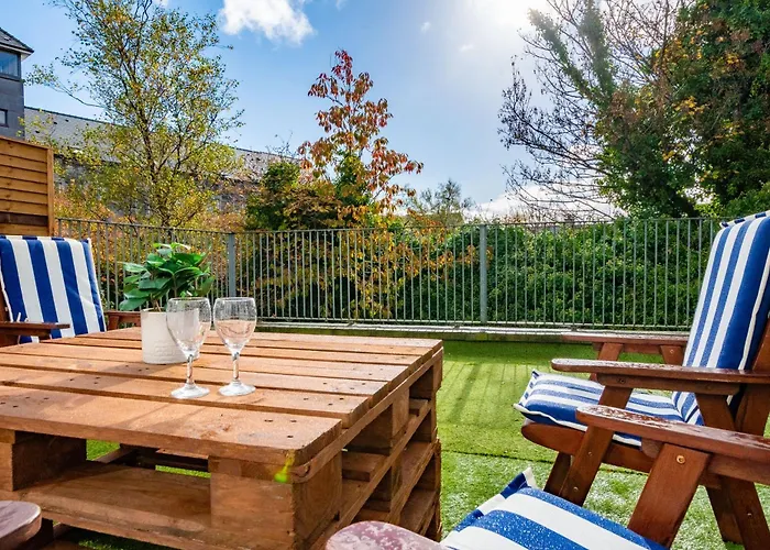 Centre Escape With Large Terrace, Sleeps 7 Lägenhet Galway