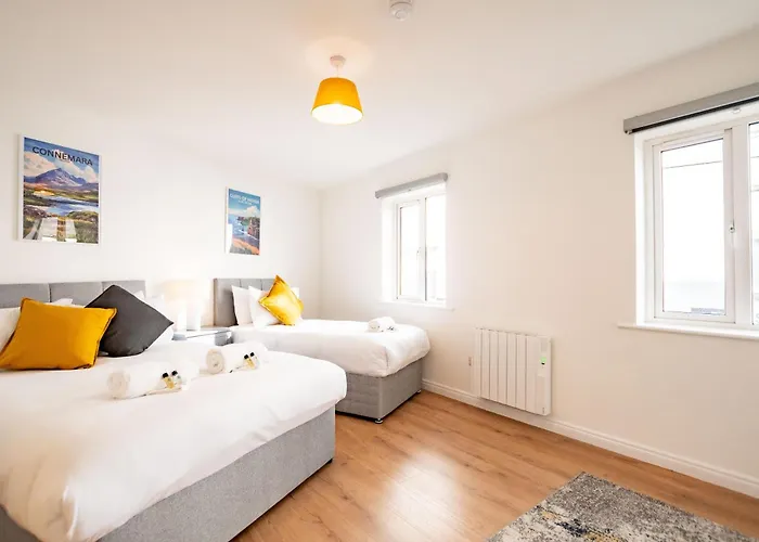 Centre Escape With Large Terrace, Sleeps 7 Lägenhet Galway